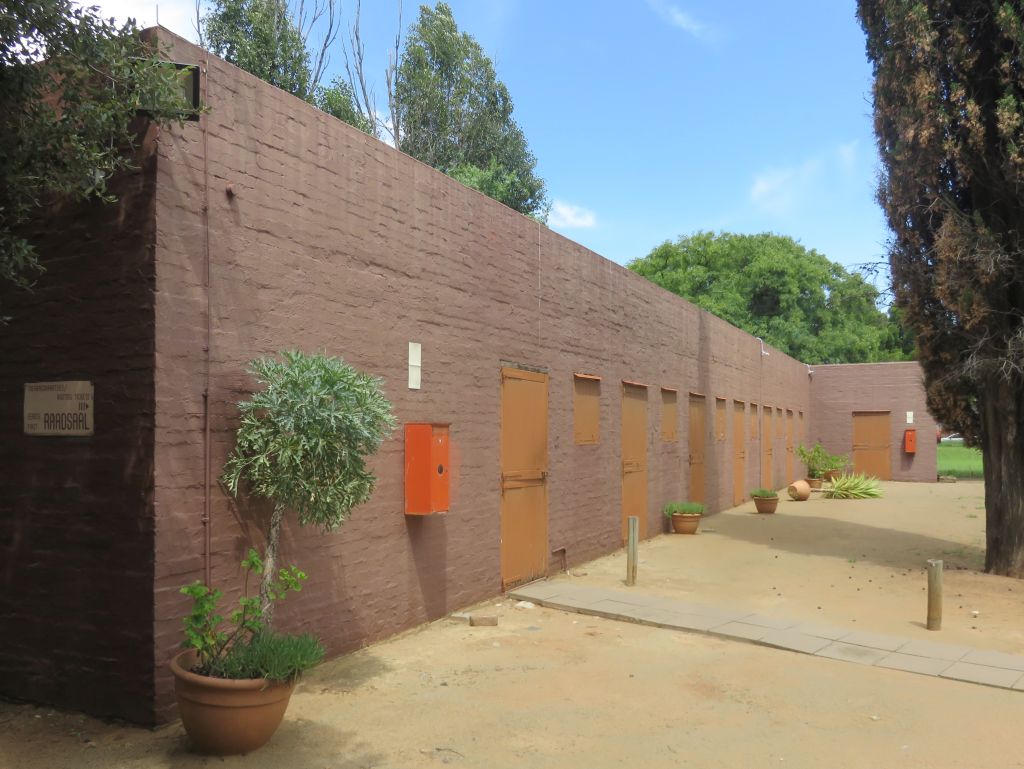 Bloemf ou raadsaal stables
